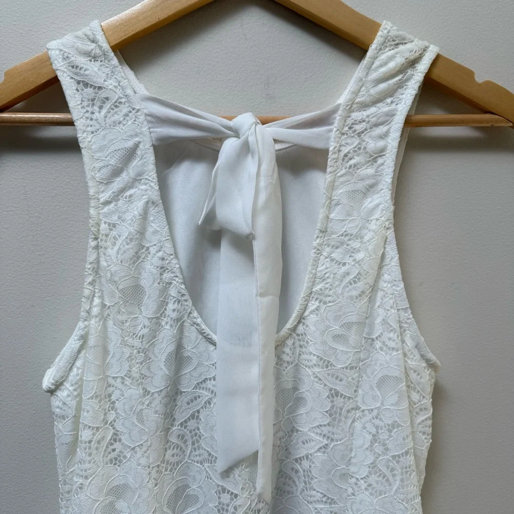 Speechless Lace Dress - Picture 7 of 8